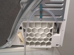Siemens Kondensationstrockner WT 44 E 3M 0 Kondensat-Abluss mit Schlauch