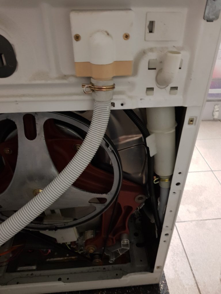 Siemens Waschmaschine Pumpendeckel Lässt Sich Nicht öffnen Siemens Waschmaschine SIWAMAT - Fehler 03 Spülen und Schleudern blinkt