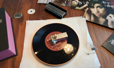 Vinyl-Schallplatten Kreisschneider 7“ – Mittelloch einer Platte vergrössern