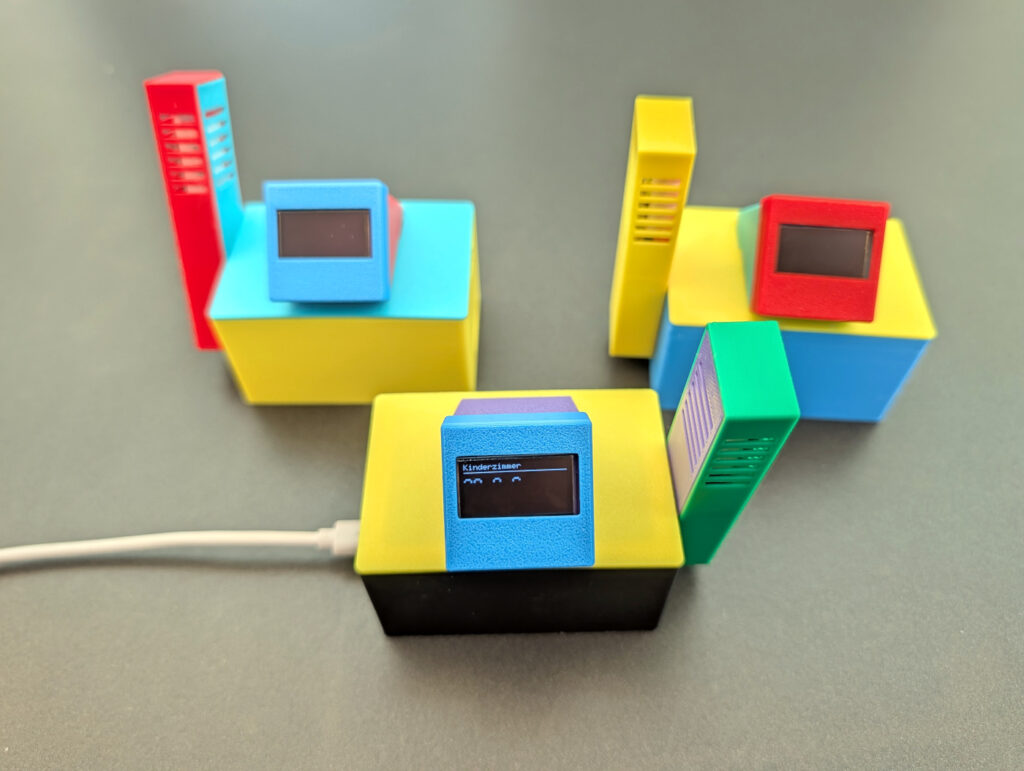 ESP8266 room climate sensor DHT22 sensor OLED display